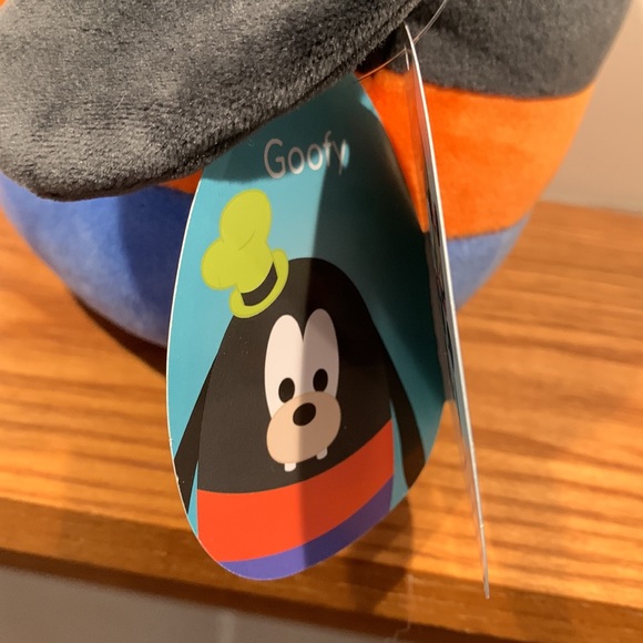 Squishmallow Disney Goofy 8” - Picture 4 of 5